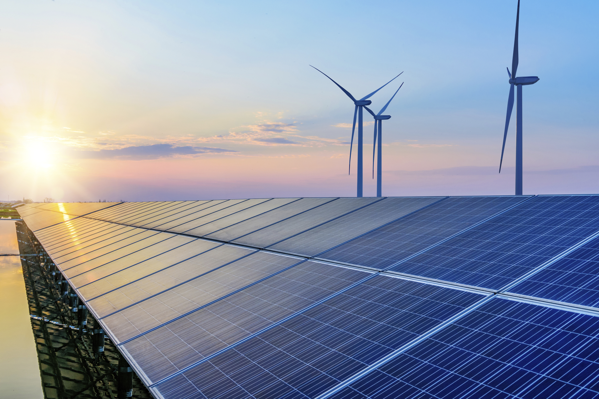 The Power of Exchanges and Optimization Platforms in Improving Distributed Energy Systems